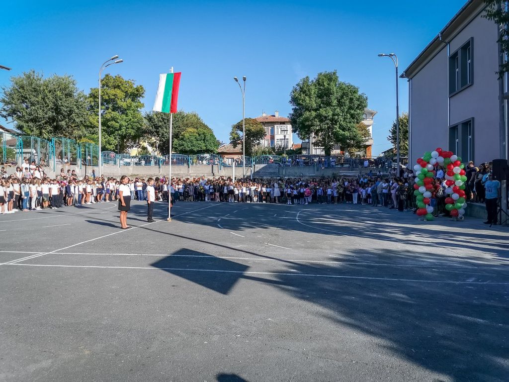 Откриване на учебната 2019/2020 година - СУ Никола Йонков Вапцаров - Царево