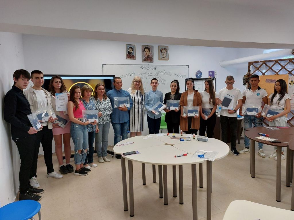 "Начини за физическо и психическо оцеляване при кризисна ситуация. Радиоактивно замърсяване" - СУ Никола Йонков Вапцаров - Царево