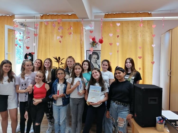 Междунараден конкурс за изкуства 9