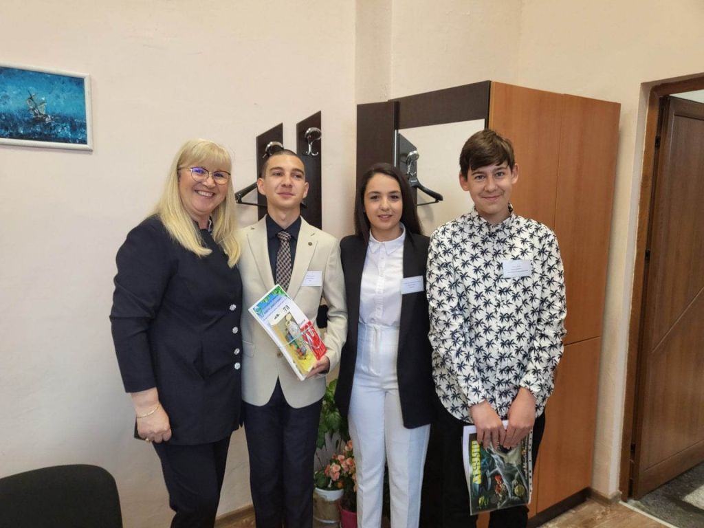 Конкурс "Хората и земята"-наградени - СУ Никола Йонков Вапцаров - Царево