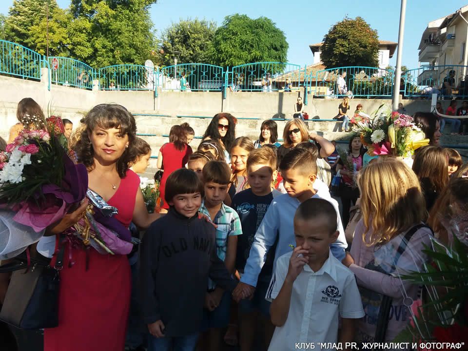 Откриване учебната година - СУ Никола Йонков Вапцаров - Царево