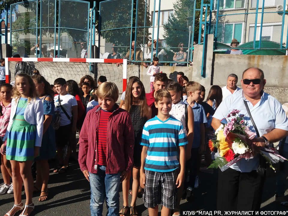 Откриване учебната година - СУ Никола Йонков Вапцаров - Царево